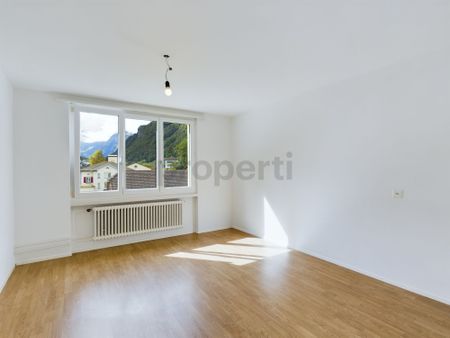 Sonnige 2.5-Zimmer-Wohnung mit Idylle in Luchsingen - Photo 3
