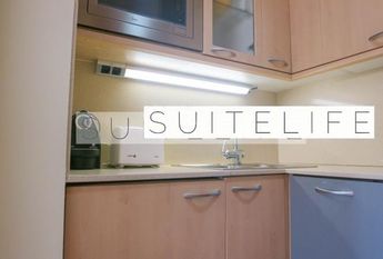 Monsieur Van Damme Lives Upstairs