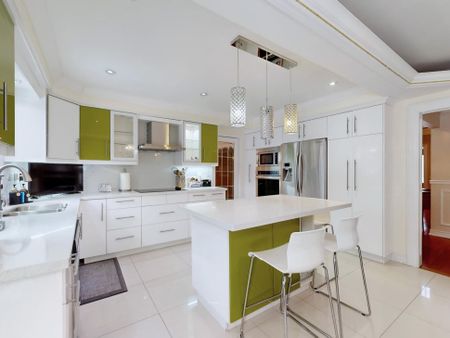 For Lease - 73 Highglen Avenue, Markham, Ontario - Photo 2