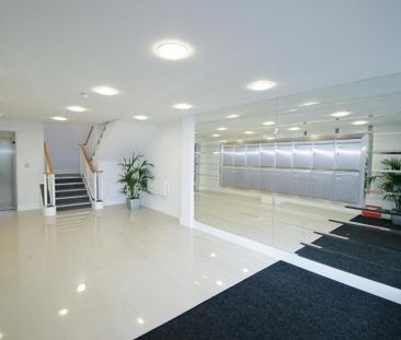 Studio to rent - Photo 6