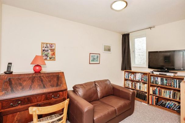 3 bedroom apartment to rent - Photo 1