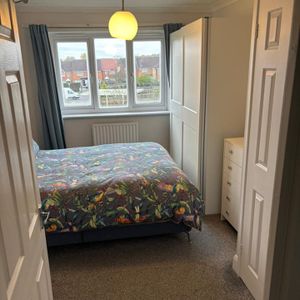 1 Bed Flat, Debham Court, NW2 - Photo 2