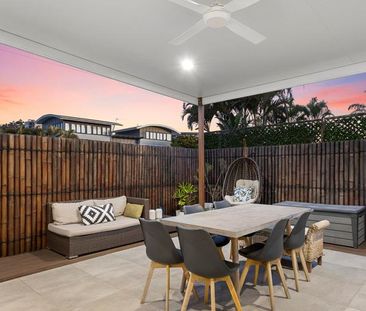 PICTURESQUE COASTLINE AT YOUR DOOR - RENT INCREASED TO $950/WEEK FR... - Photo 3