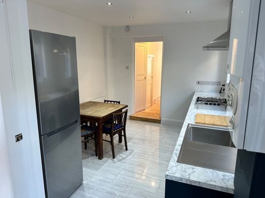 1 Bed Flat, Ilbert Street, W10 - Photo 1