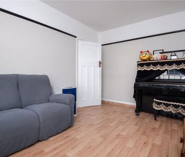 3 bedroom maisonette to rent - Photo 2