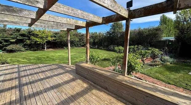 Garden lovers will enjoy! - Photo 1