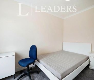 4 bedroom terraced house to rent - Photo 2