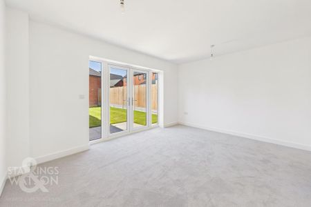 2 bedroom semi-detached house to rent - Photo 2