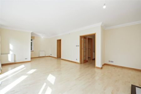 4 bedroom apartment to rent - Photo 2