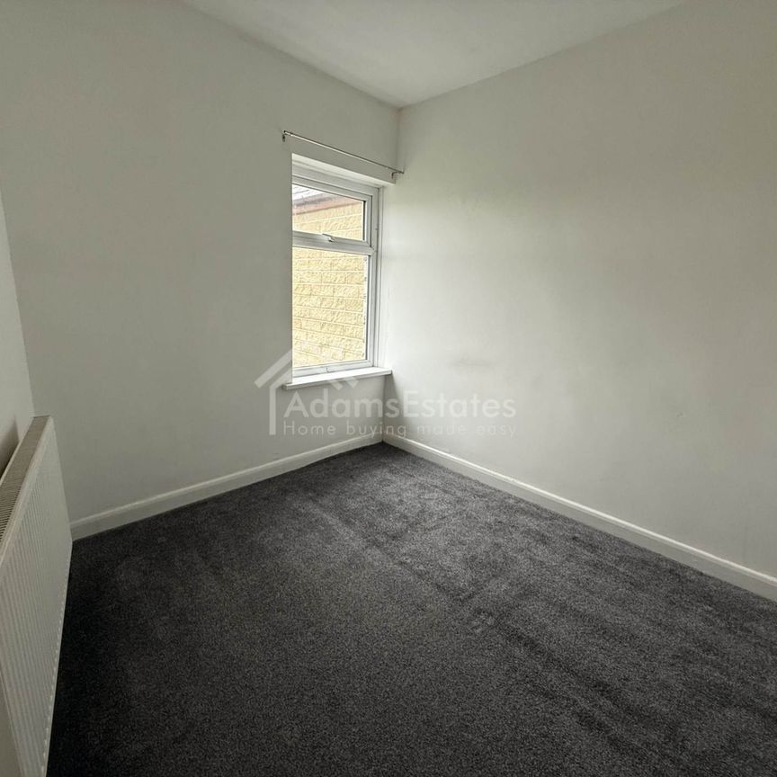 Price £700 pcm - Available Now - Unfurnished - Photo 1