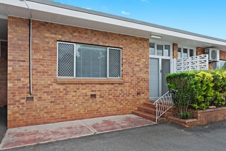 4/122A Russell Street, Toowoomba City, QLD 4350 - Photo 2