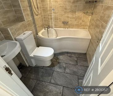 3 bedroom terraced house to rent - Photo 2