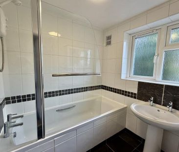 3 bedroom terraced house to rent - Photo 6