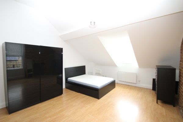 Outram Road, Croydon CR0, Property for rent - Photo 1