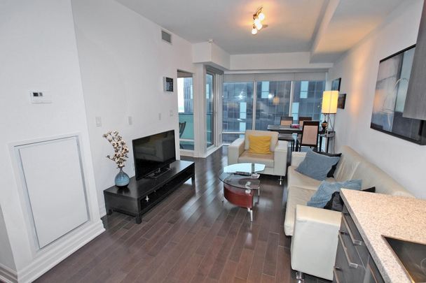 For Lease - 8 The Esplanade Avenue Unit# 3512, Toronto, Ontario - Photo 1