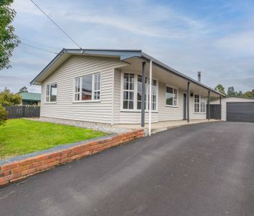 Located in a quiet cul-de-sac - Photo 5