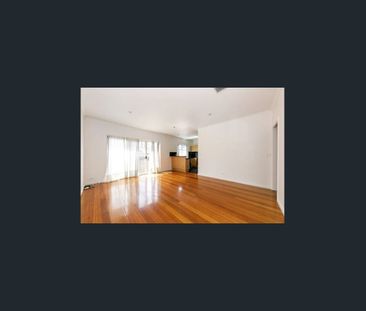 MODERN AND LOW MAINTENANCE HOME - Photo 1