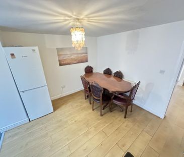 4 bedroom terraced house to rent - Photo 3