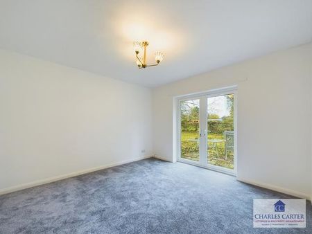 5 bedroom bungalow to rent - Photo 4