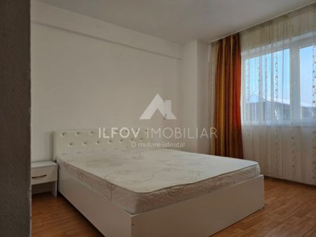 Apartament 3 camere Otopeni, 96mp, central, utilat si mobila - Fotografie 2
