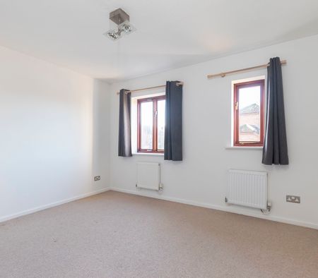 Rosehip Court, Up Hatherley, Cheltenham GL51 3WN - Photo 4