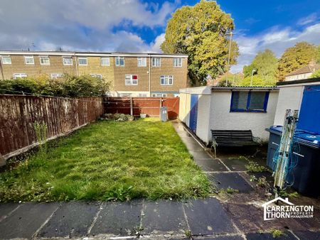 5 bedroom end of terrace house to rent - Photo 2