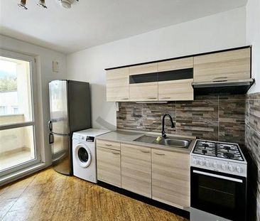 Štýlový 3-izbový byt po rekonštrukcii v tichej lokalite – Handlová,... - Photo 4