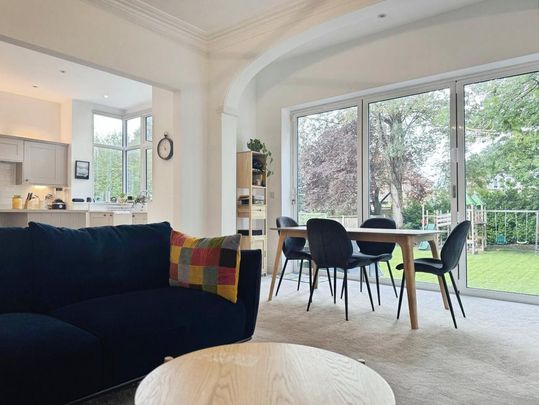 5 bedroom detached house to rent - Photo 1