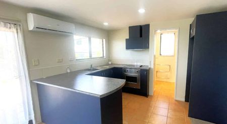 Spacious 2 Bedroom Flat Unit in Botany Downs - Photo 5