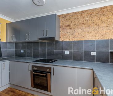 Two bedroom unit - Photo 3