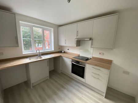 3 bedroom link detached house to rent - Photo 5