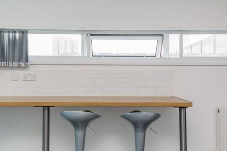 Guildhall Walk, Portsmouth - Photo 2