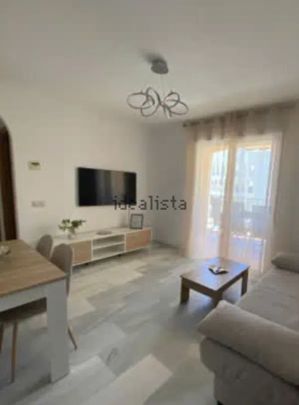 Alquiler de piso en Avenida de la Torre - Photo 1