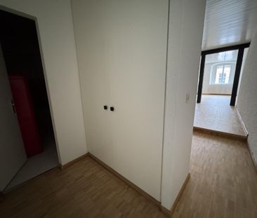 Grand 2.5 pièces de caractère, rénové, au coeur de la vieille ville... - Photo 6