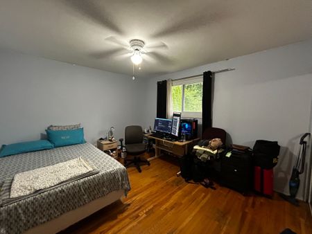 For Lease - 460 Castlegrove Boulevard Unit# Room 3, London North, Ontario - Photo 3
