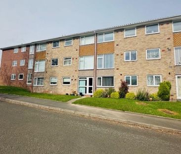 2 bedroom Flat To Let - Photo 2