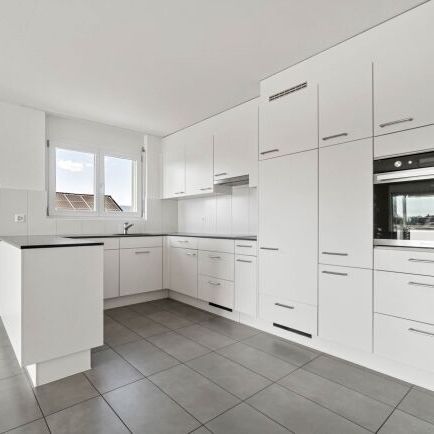 1st free monthly rent 3.5-room apartment in the heart of Busswil - Photo 1