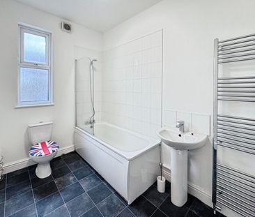 Ramuz Drive, Westcliff-On-Sea - Photo 6