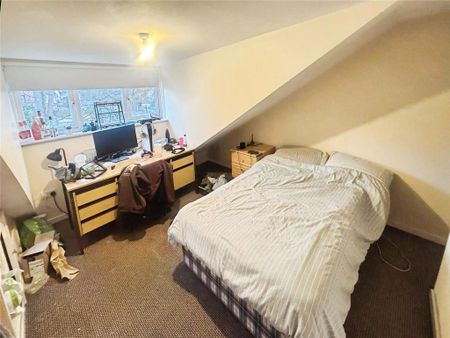 5 bedroom flat to rent - Photo 2