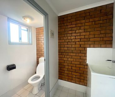 Newly Renovated 2 Bedroom Unit at Secured Complex with Sparkling Sw... - Photo 3