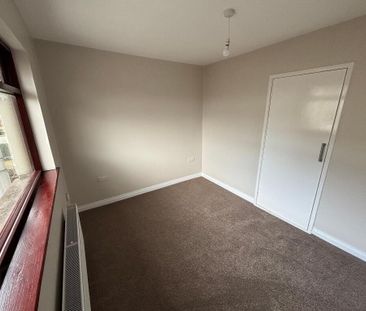 33 Churchill Place, Waringstown, BT66 7QS - Photo 4