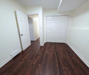208 A Ontario Street — 5 Bedroom - Photo 3