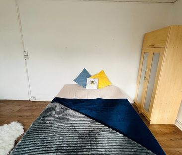 Room in a Shared Flat, Marylands Road, W9 - Photo 2