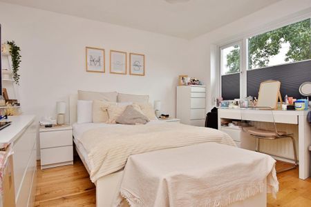 5 bedroom terraced house to rent - Photo 4