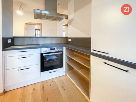 Schöne 3- Zimmer Wohnung mit kleinem Wintergarten im 1. Stock - Foto 3