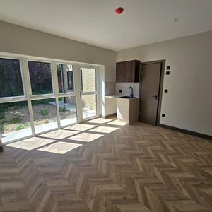 Green Lane, Shepperton TW17, London - Photo 2