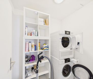 Grosszügige 5.5-Zimmer-Wohnung mit Terrasse in Ebmatingen, Kanton Z... - Photo 1