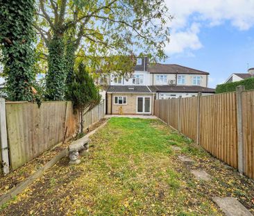 4 bedroom terraced house to rent - Photo 1