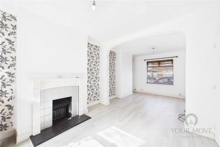 2 bedroom terraced house to rent - Photo 4