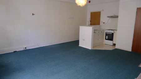 Studio to rent - Photo 5